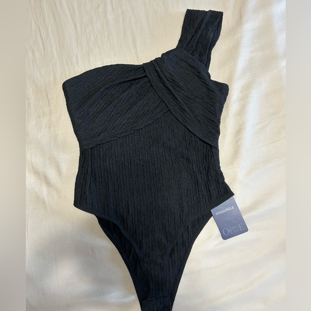 Black Textured One-Shoulder Bodysuit
